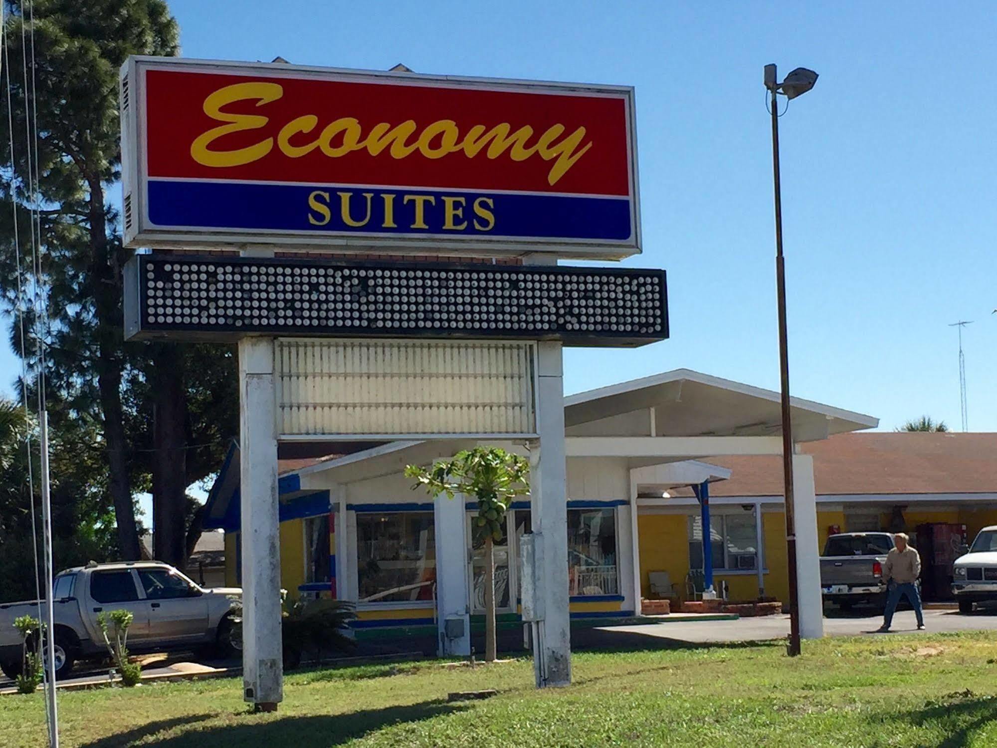 Economy Suites Cypress Gardens エクステリア 写真