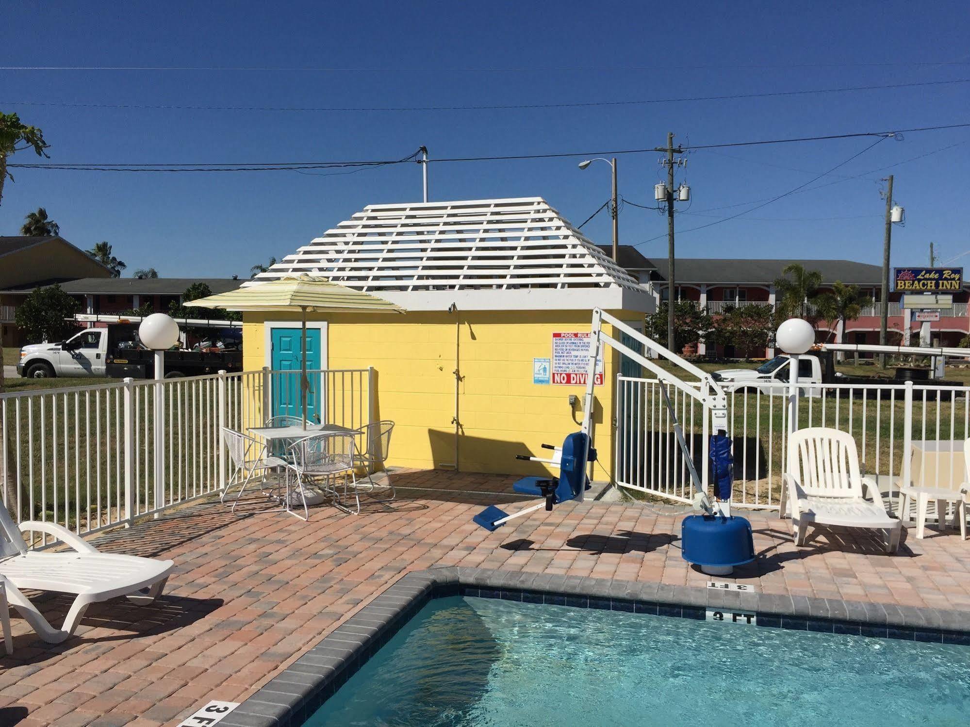 Economy Suites Cypress Gardens エクステリア 写真